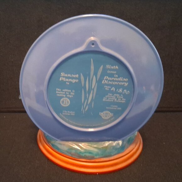 The Bradford Exchange Paradise Discovery Series Vintage Collector Plates - Picture 5 of 12